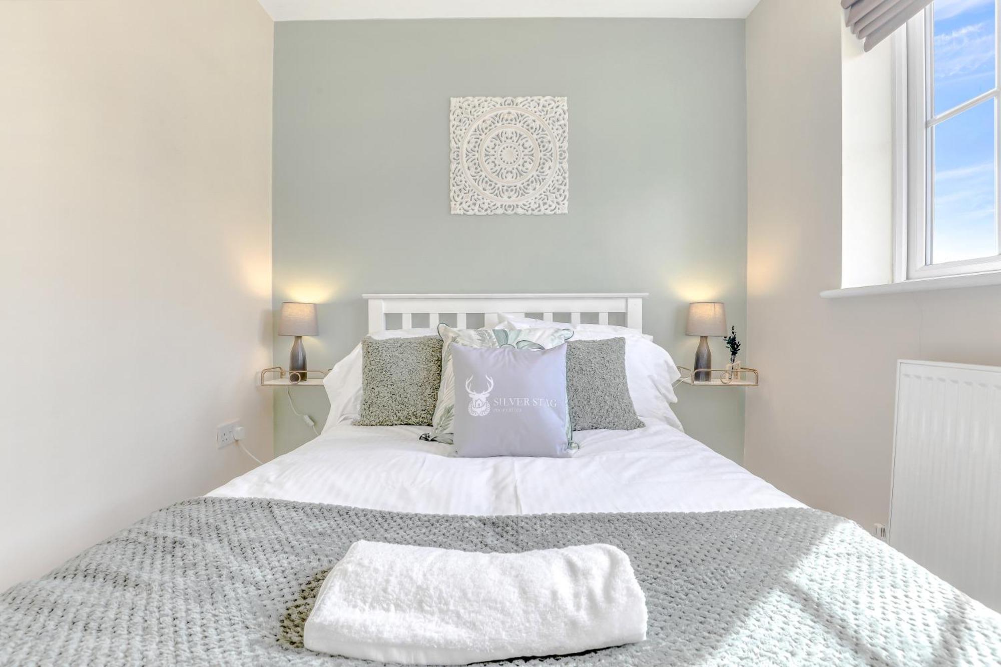 Silver Stag Properties, 3 Bedroom W Parking And Garden Smisby 外观 照片