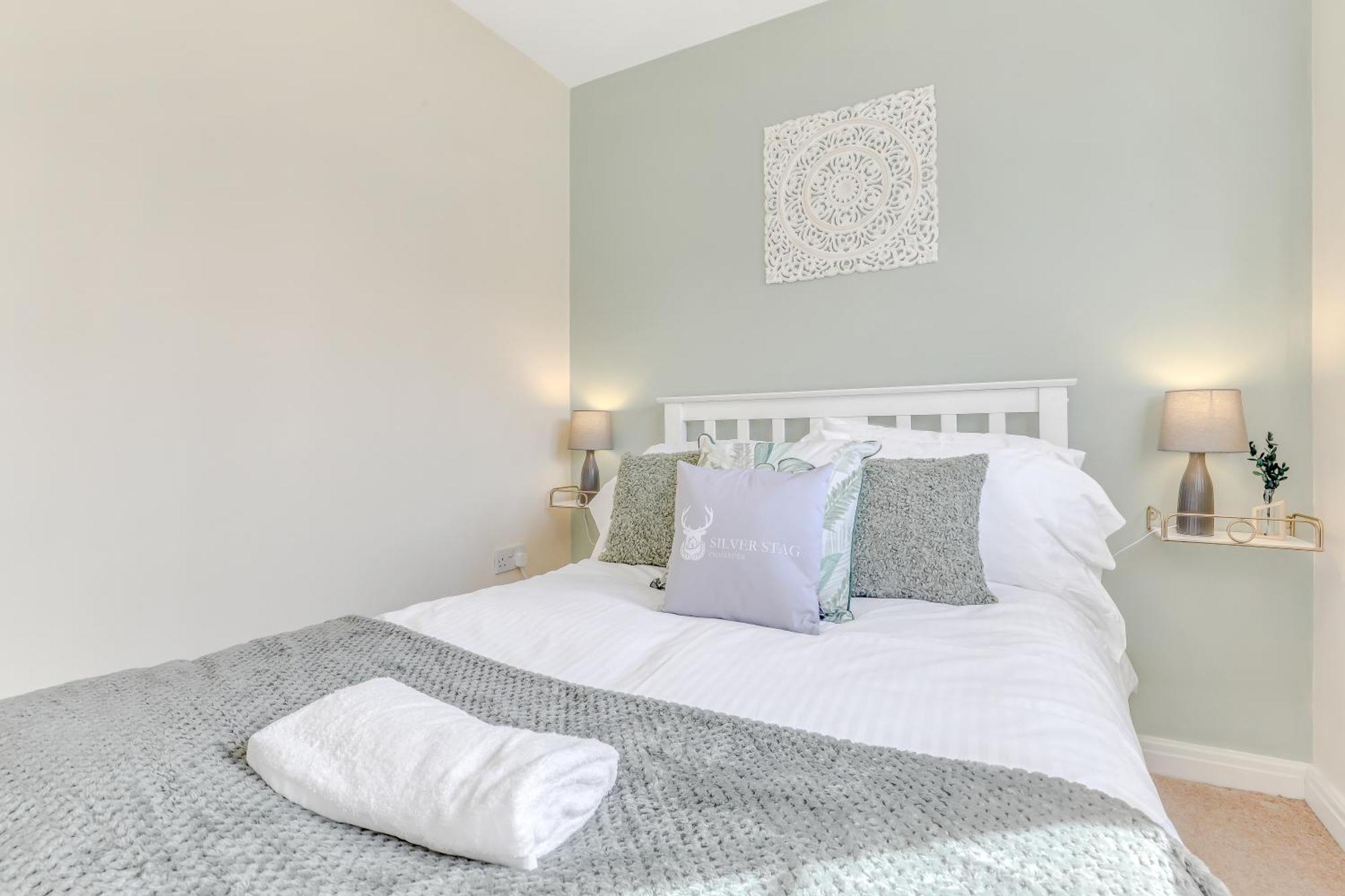 Silver Stag Properties, 3 Bedroom W Parking And Garden Smisby 外观 照片